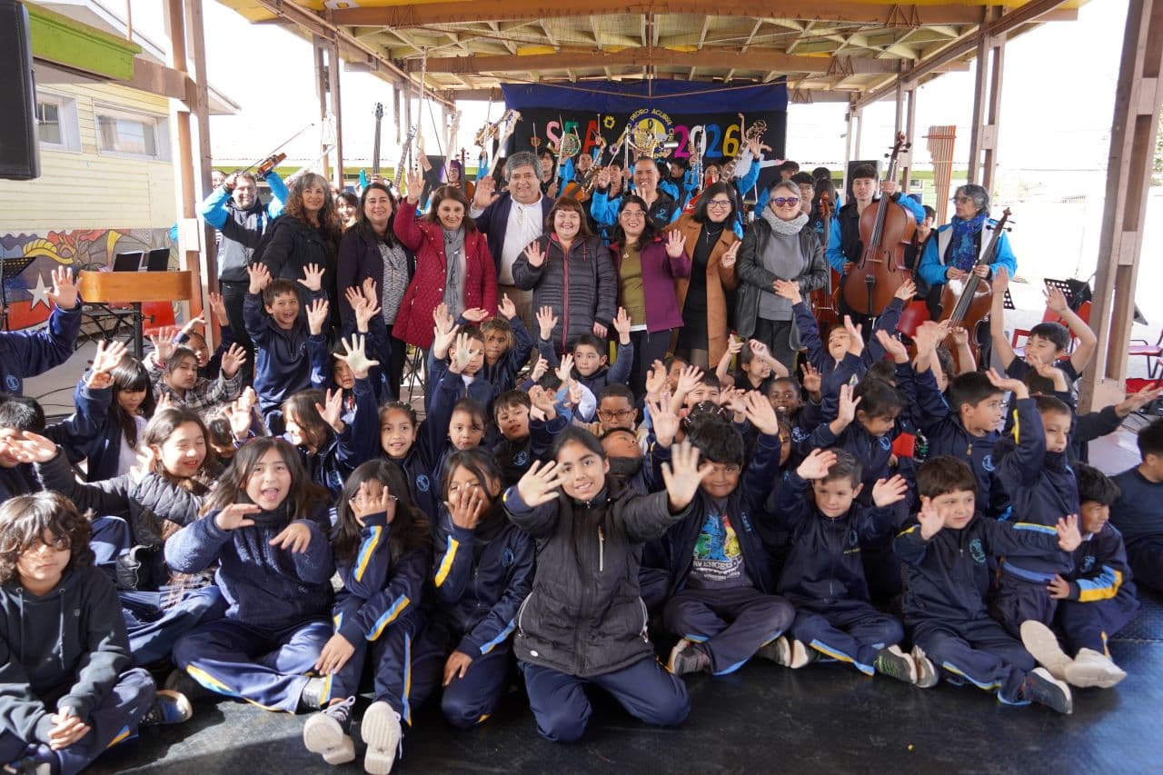 Colegio Pedro Aguirre Cerda celebra Semana de la Educación Artística con coro y orquesta