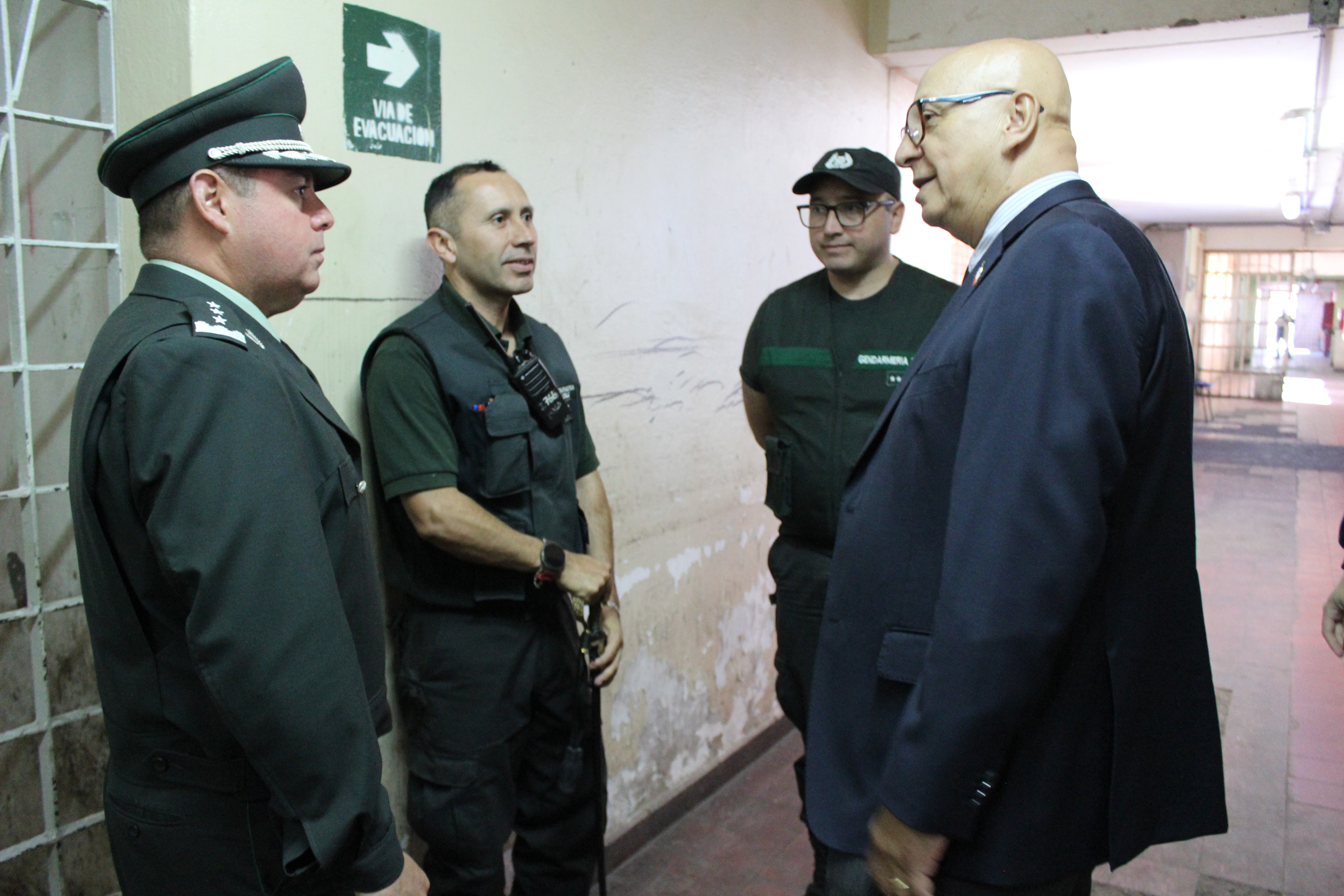Autoridades visitan centros penitenciarios de Ovalle para evaluar reinserción social