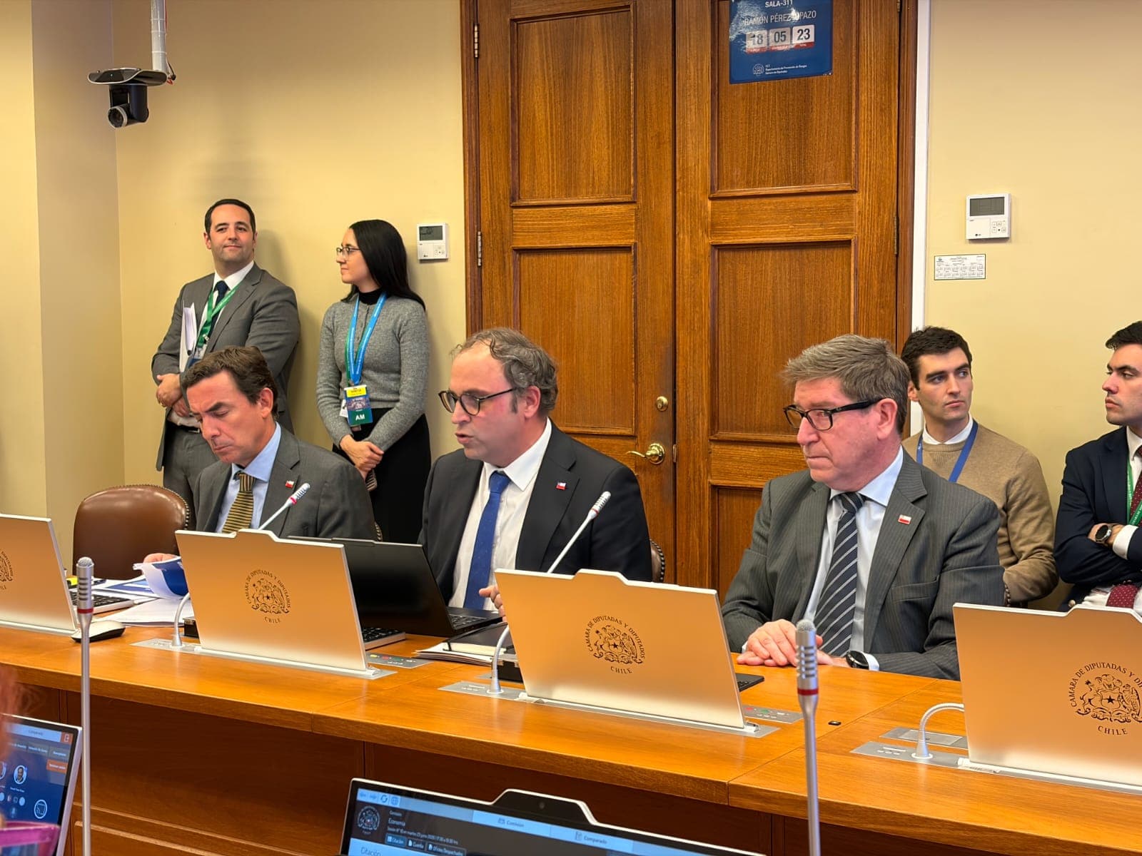 Gobierno presenta proyecto para modernizar firma electrónica y reducir trámites notariales