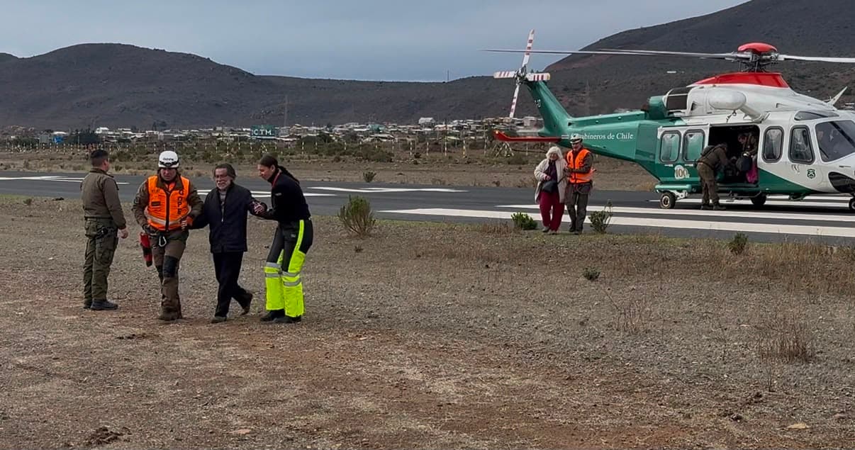 Municipio de Los Vilos coordina aerorescates para familias aisladas por aluviones — foto 2