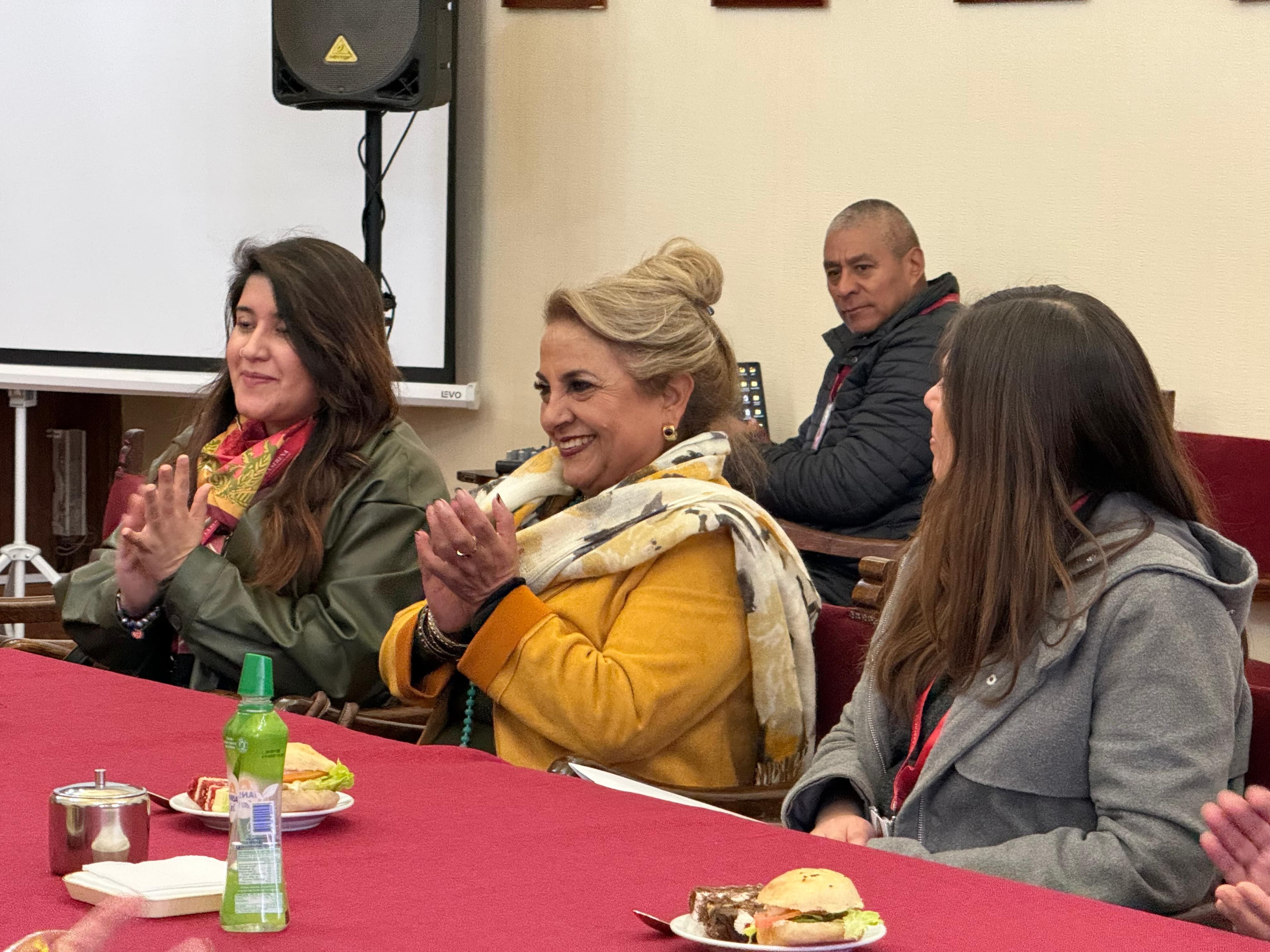 Municipio de La Serena reconoce a funcionarios de salud tras décadas de servicio — foto 2