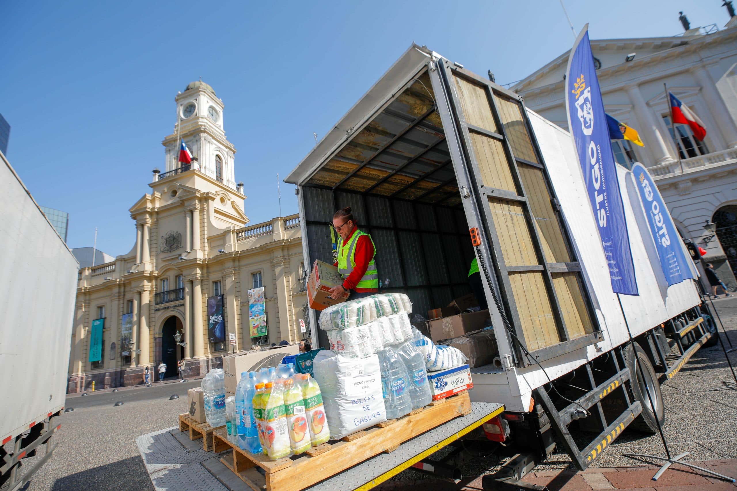 Más de 50 toneladas de ayuda humanitaria llegan al Limarí por alianza público-privada
