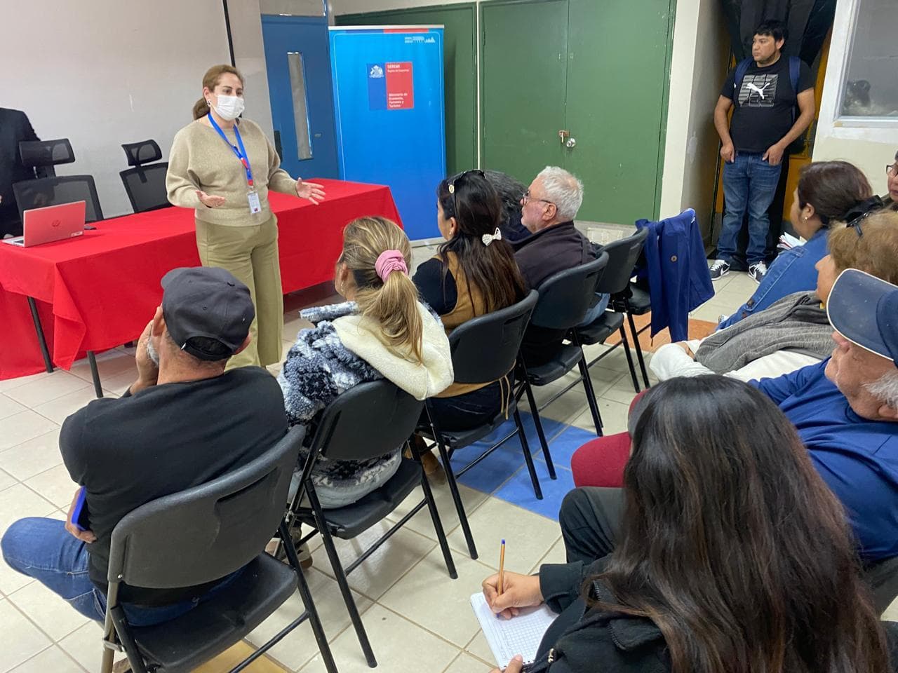 Emprendedores gastronómicos de Tongoy se capacitan en formalización de negocios — foto 1
