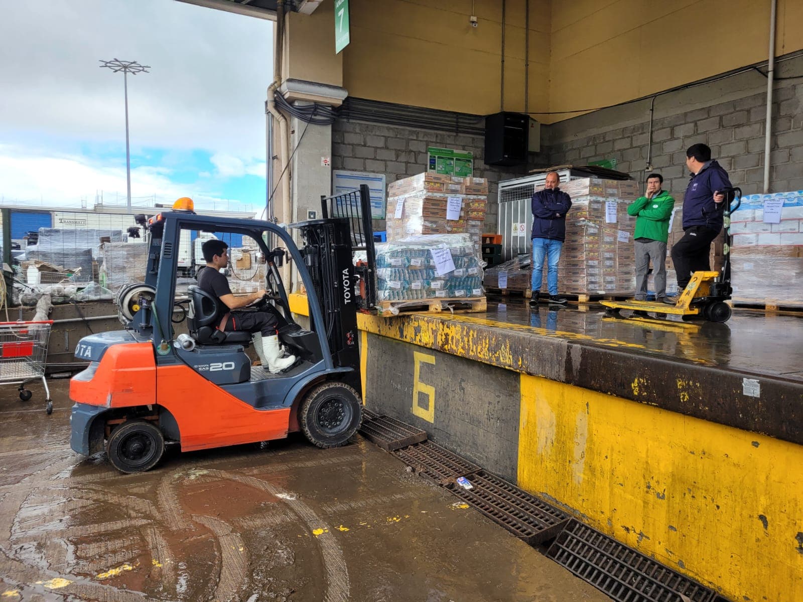 Empresas privadas donan insumos para familias afectadas por sistema frontal en Coquimbo — foto 1