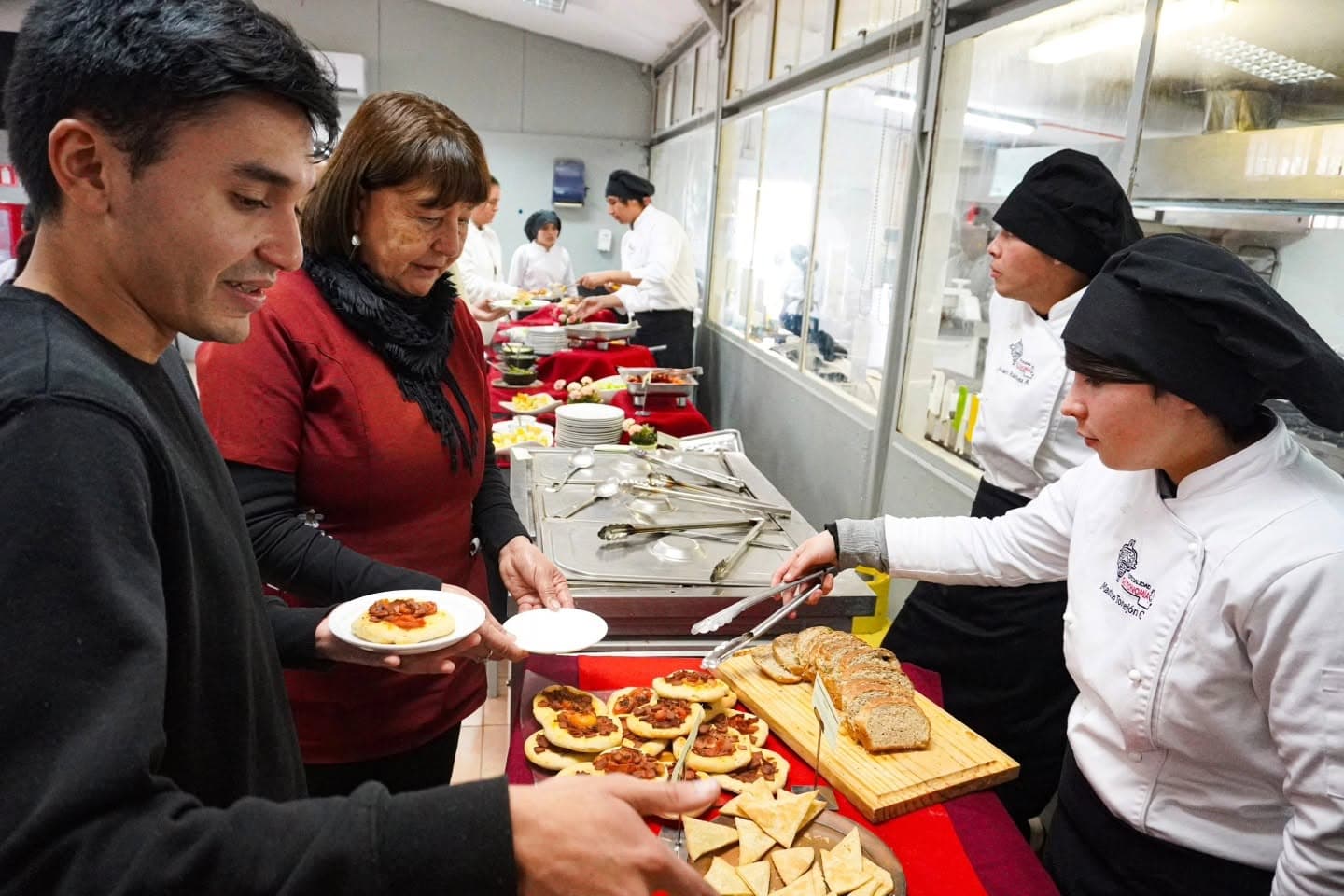Liceo de Monte Patria inaugura comedor didáctico para estudiantes de gastronomía — foto 2