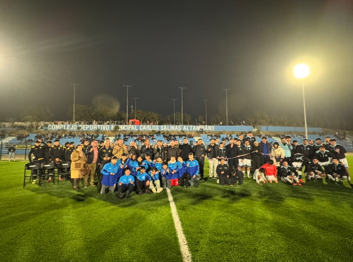Inauguran remodelación del Complejo Deportivo Carlos Salinas Altamirano en Los Vilos — foto 6