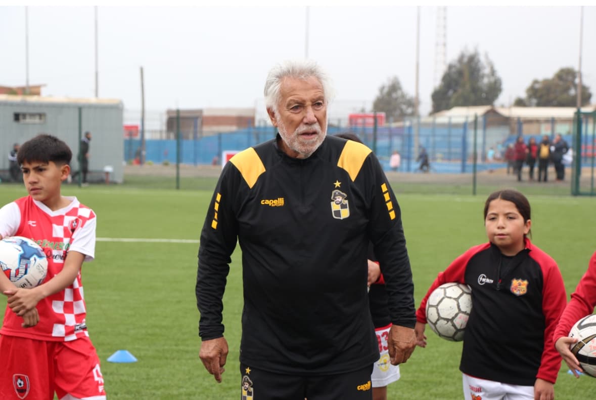 Inauguran remodelación del Complejo Deportivo Carlos Salinas Altamirano en Los Vilos — foto 4