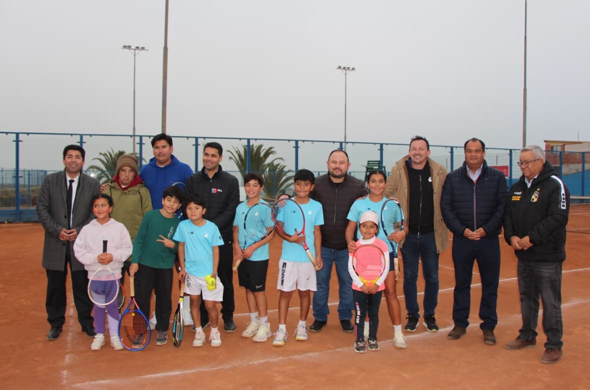Inauguran remodelación del Complejo Deportivo Carlos Salinas Altamirano en Los Vilos — foto 3