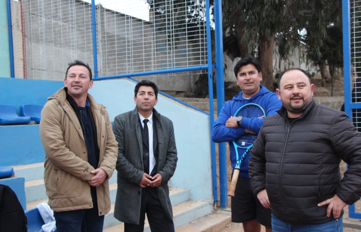 Inauguran remodelación del Complejo Deportivo Carlos Salinas Altamirano en Los Vilos — foto 5