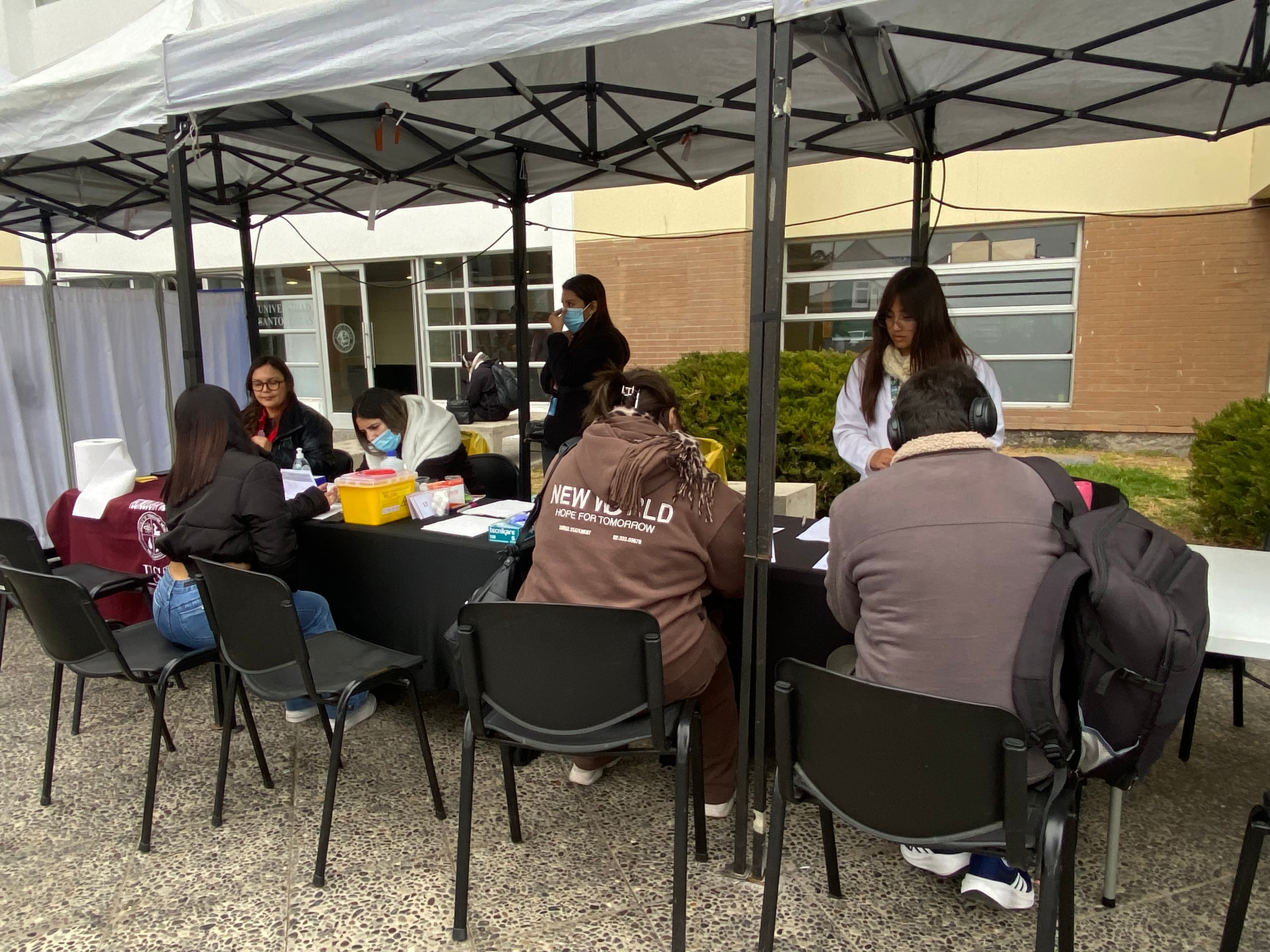 Seremi de Salud acerca test rápido de VIH a universitarios en La Serena