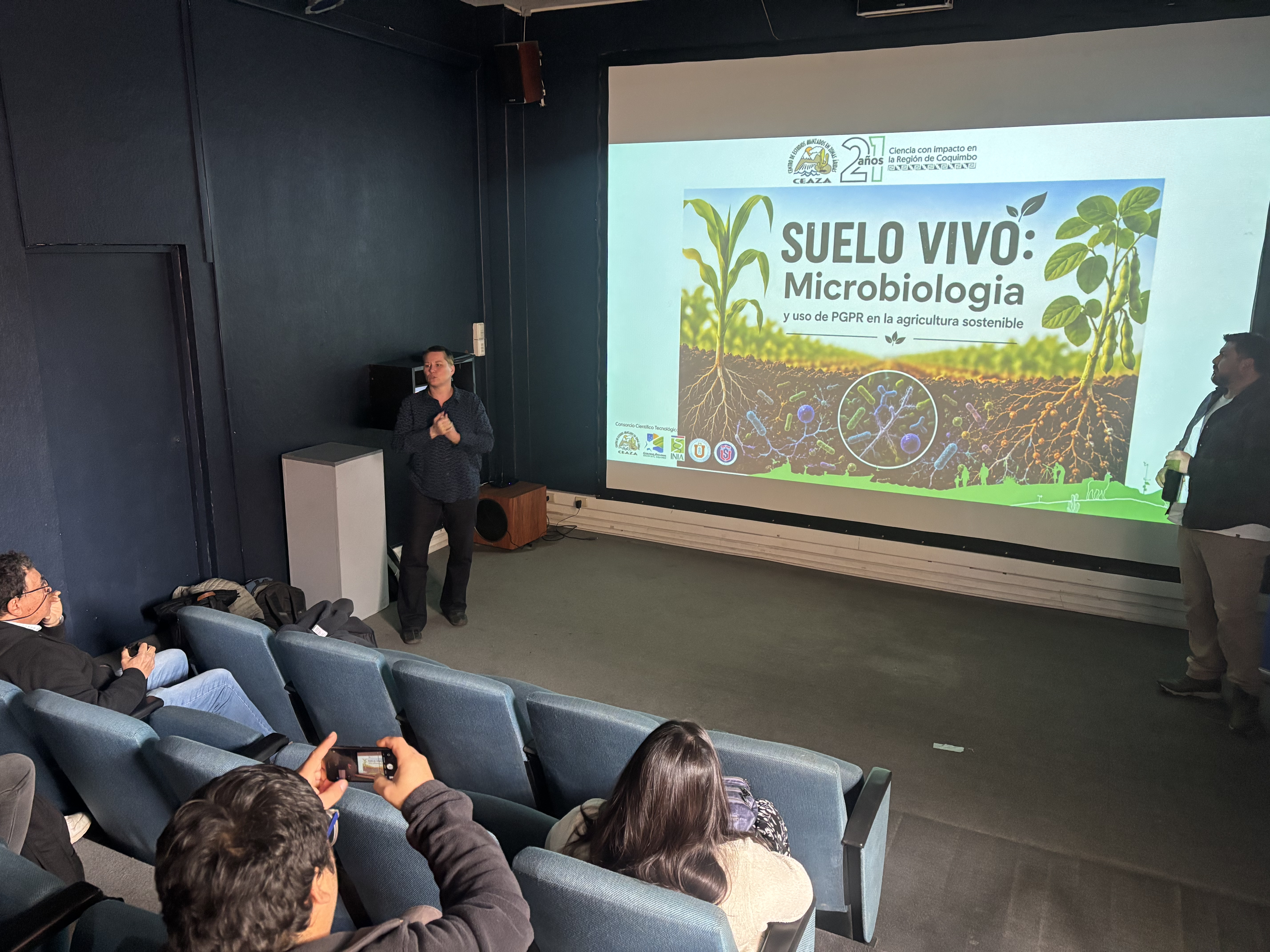 CEAZA capacita a agricultores en uso de bioinsumos para recuperar suelos — foto 2