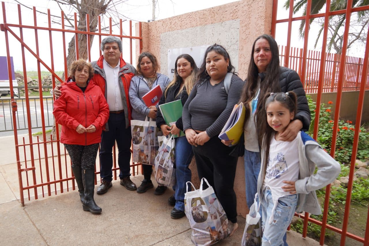 Escuela de Romero continúa sin clases por daño en sistema de agua potable