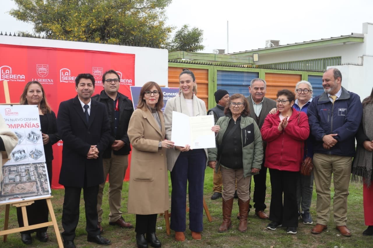 Bienes Nacionales entrega terreno fiscal para nuevo CESFAM de Las Compañías — foto 1