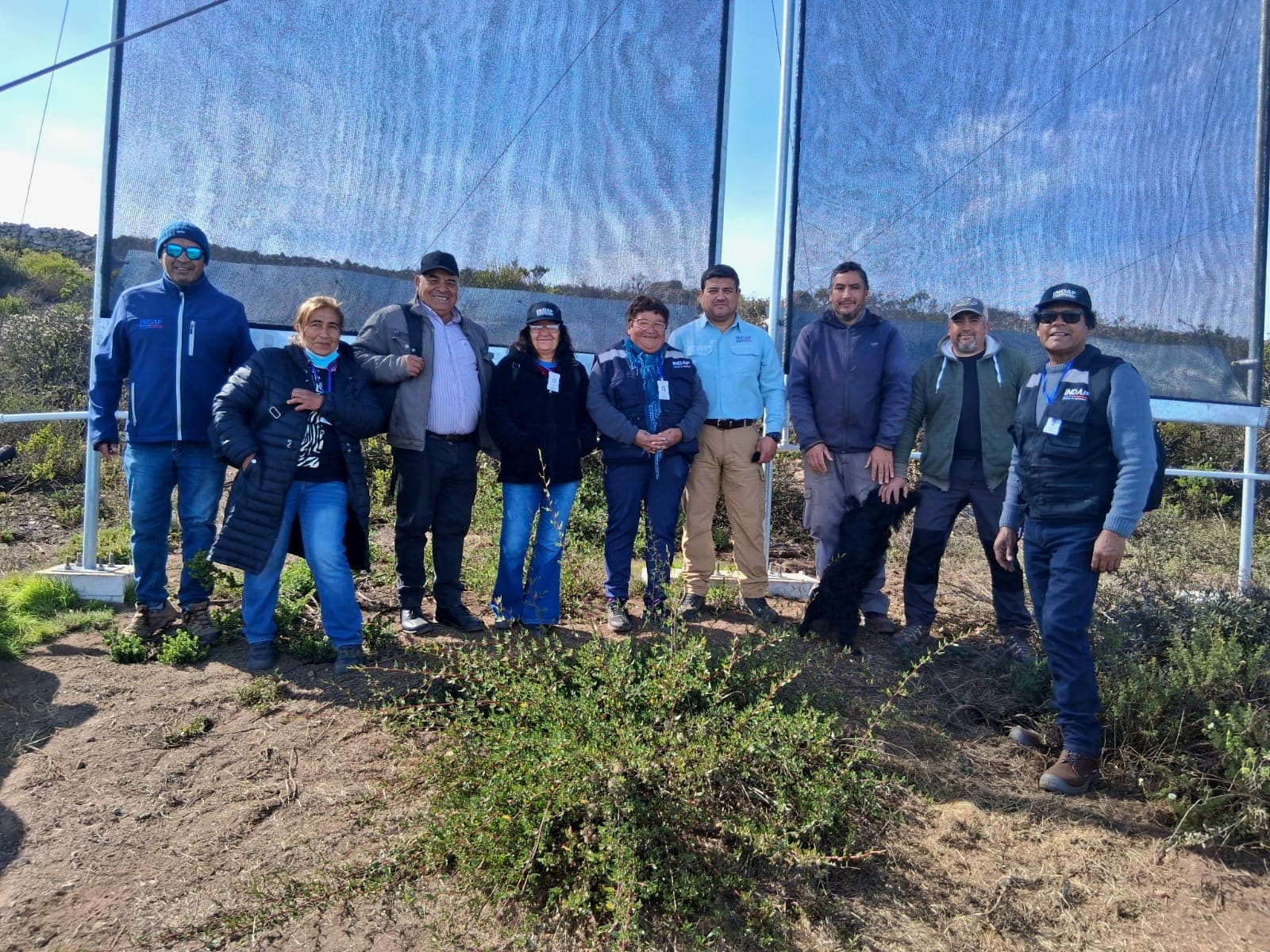 Dirigentes campesinos conocen proyecto de atrapaniebla en Ovalle