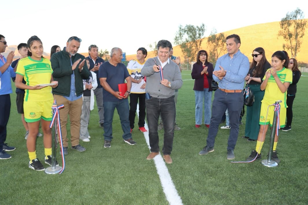 Andacollo inaugura cancha sintética en Parque Oasis con inversión de $150 millones
