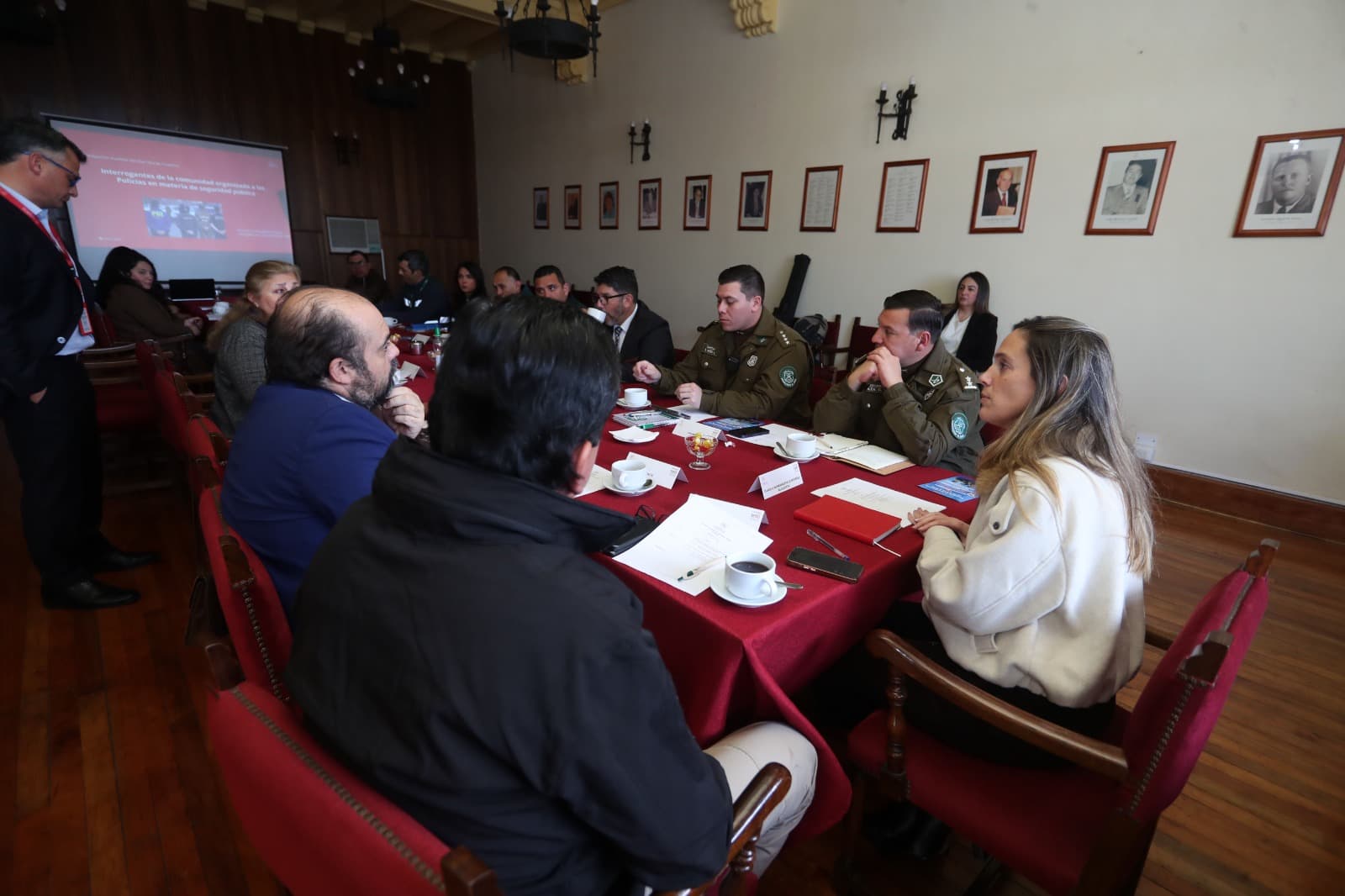 Alcaldesa Norambuena exige intervención estatal en toma La Varilla