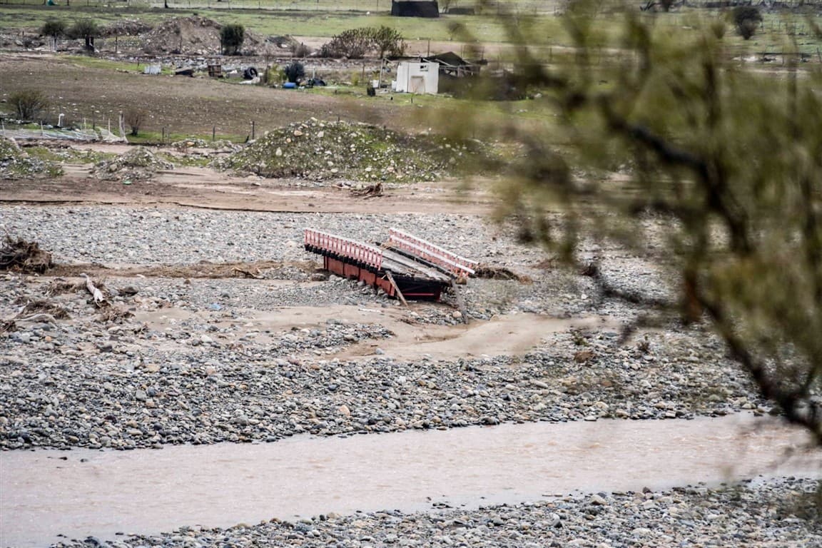Comunidades de Huanilla exigen solución tras colapso de puente por crecida del río