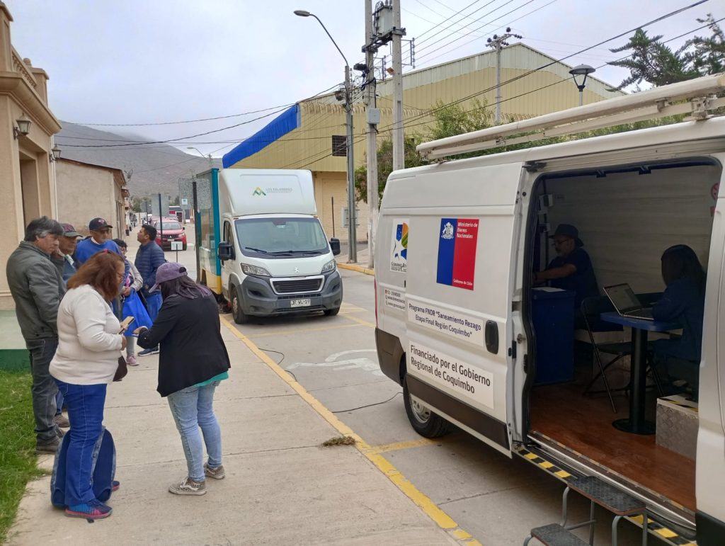 En el móvil, se podrán realizar todo tipo de trámites, como regularización de títulos de dominio y de comunidades agrícolas