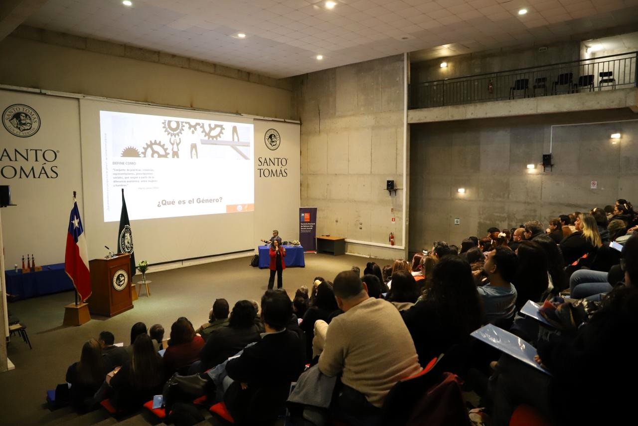 Impulsan reflexión sobre género, masculinidades y reinserción juvenil en Coquimbo