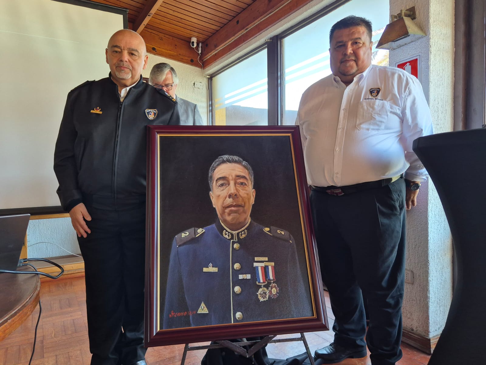Bomberos rinde emotivo homenaje póstumo a instructor Marcelo Miranda Verdugo