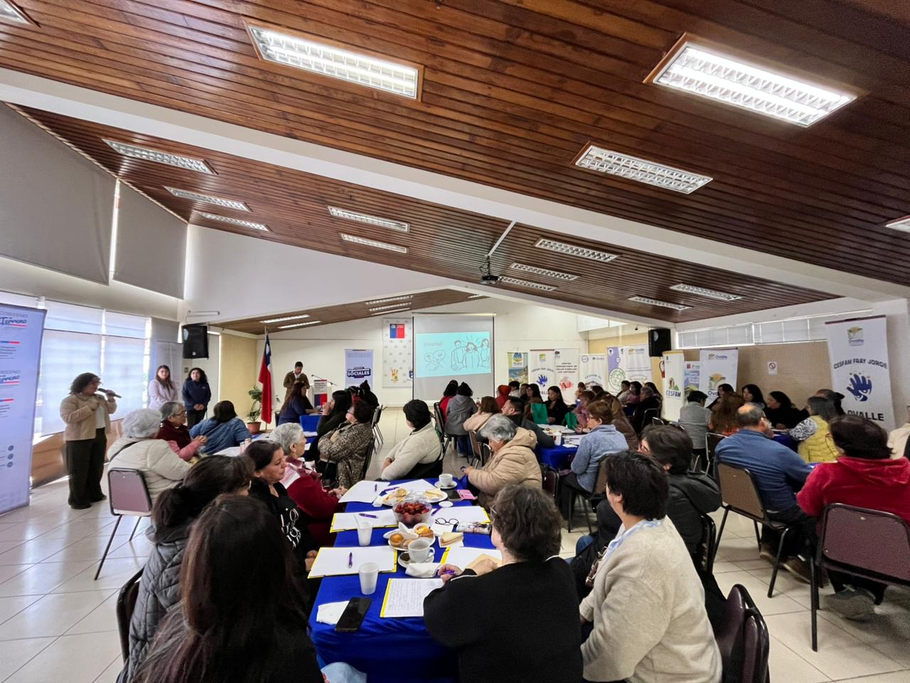 Ovalle co-crea salud: 80 liderazgos vecinales se forman para diseñar proyectos comunitarios