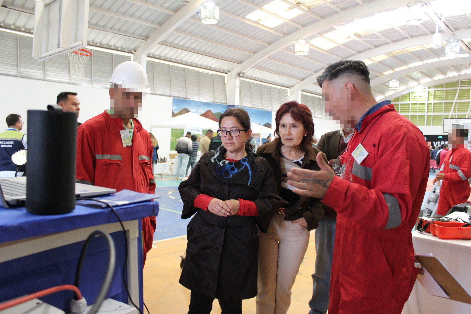 Personas privadas de libertad muestran su talento en Feria de la Ciencia en el CP La Serena