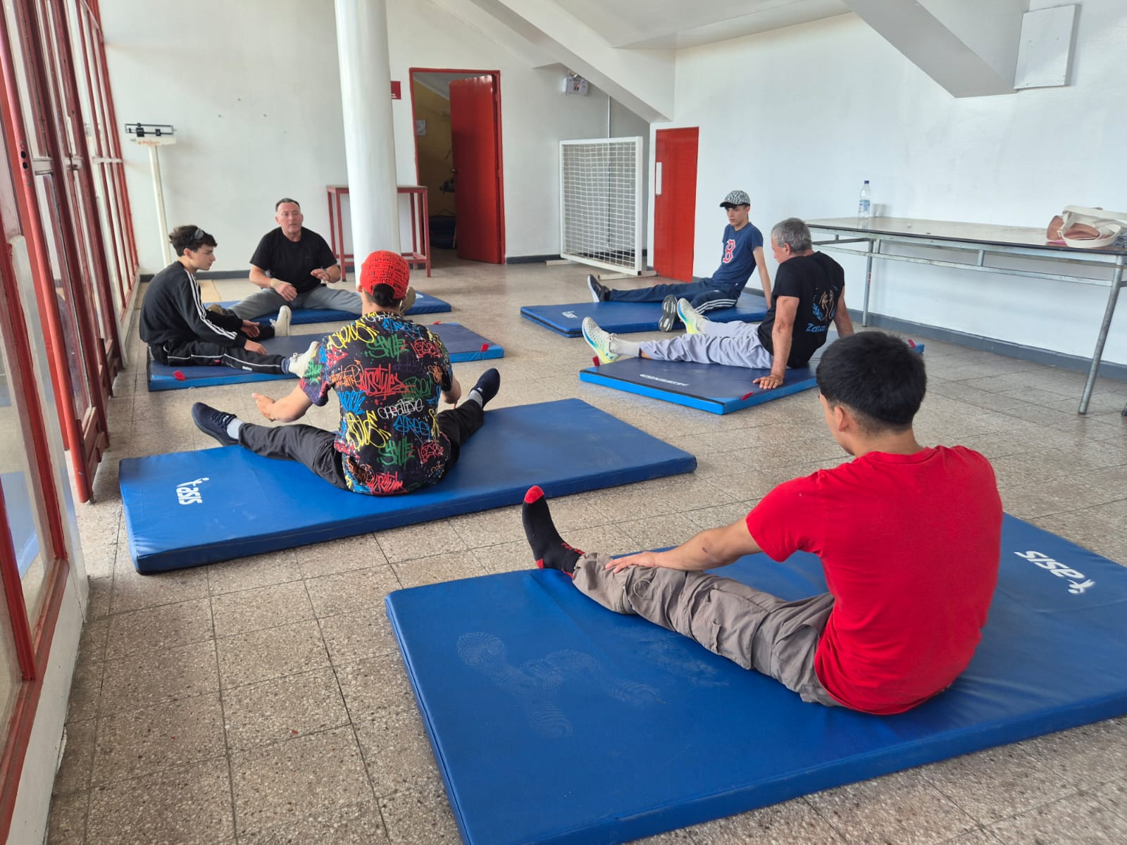 Seis jóvenes en proceso de reinserción social inician curso de salvavidas