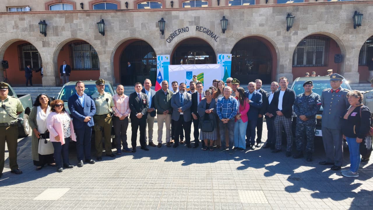 Gobierno Regional entrega 9 vehículos a Carabineros con inversión de $270 millones para reforzar la seguridad