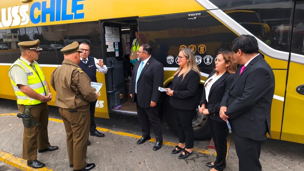 Gobierno anuncia aumento de los controles en terminales y carreteras durante el fin de semana largo