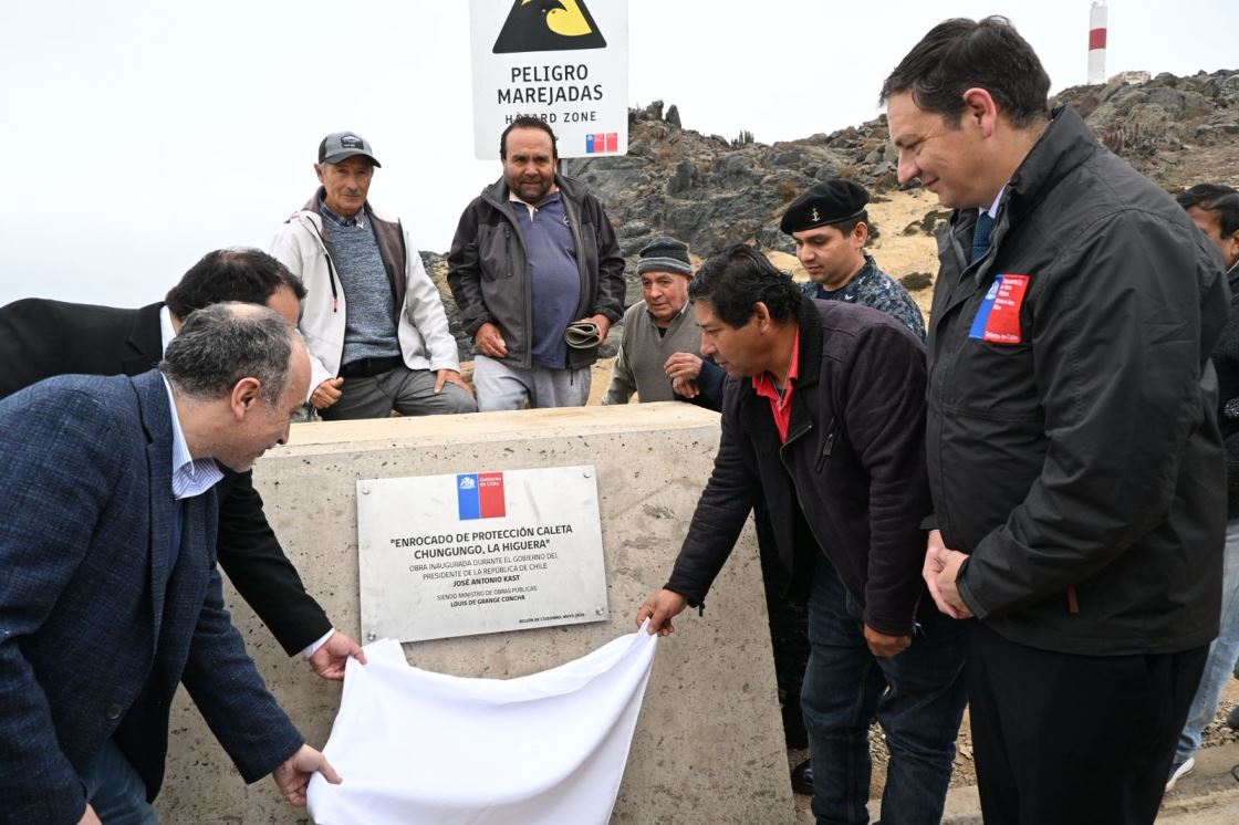 MOP inaugura obras de enrocado en caleta Chungungo que fortalecerán seguridad de la pesca artesanal